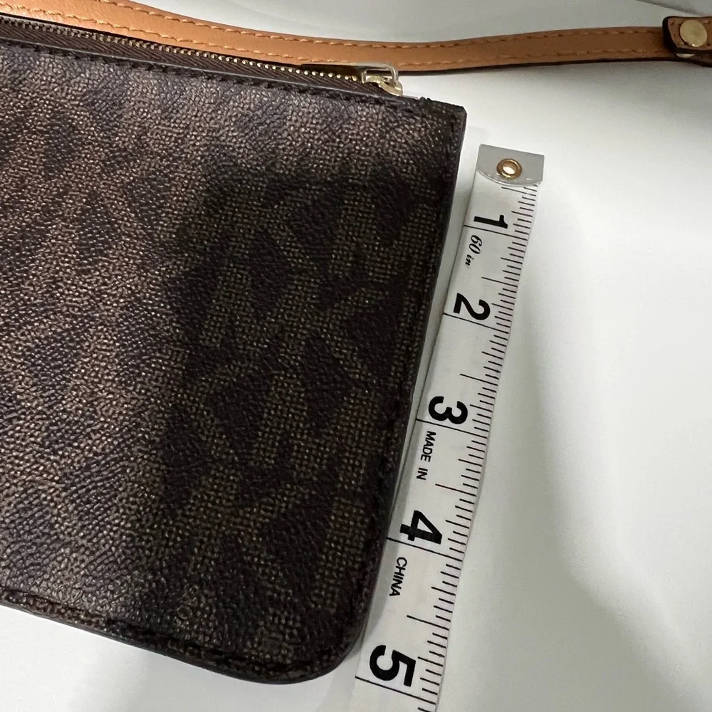 Michael Kors Brown Wristlet, wallet or insert - Picture 10 of 11